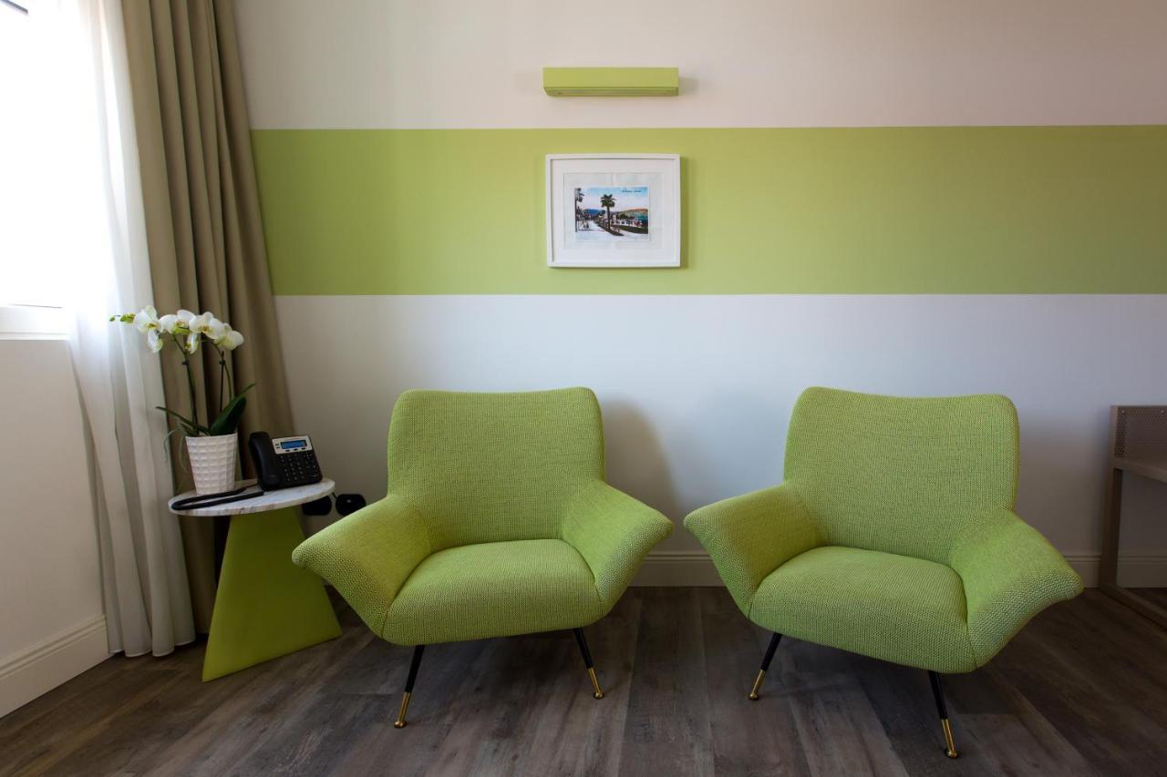Hotel Al Campanile - Luxury Suites & Apartments Baveno Exteriör bild