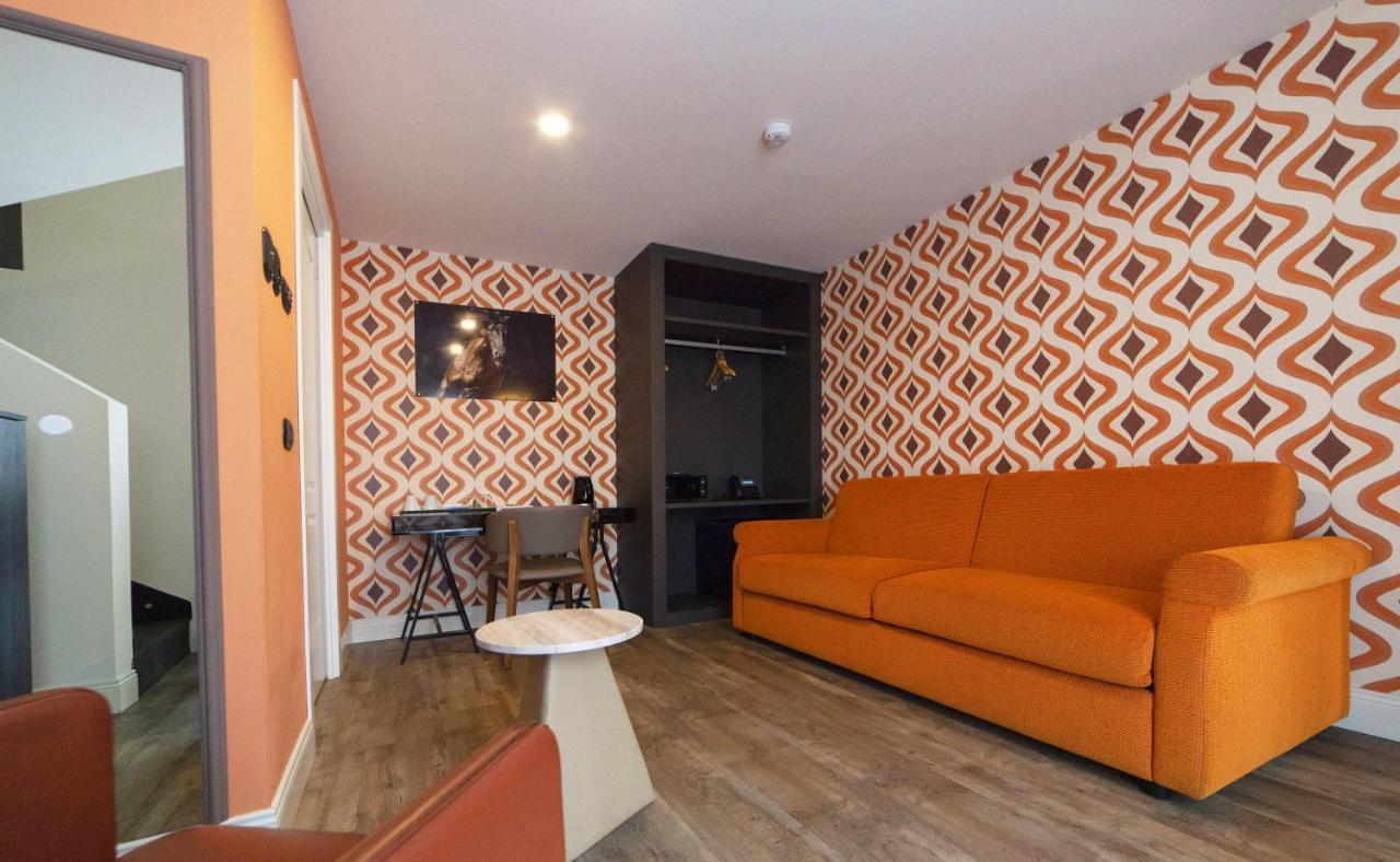 Hotel Al Campanile - Luxury Suites & Apartments Baveno Exteriör bild