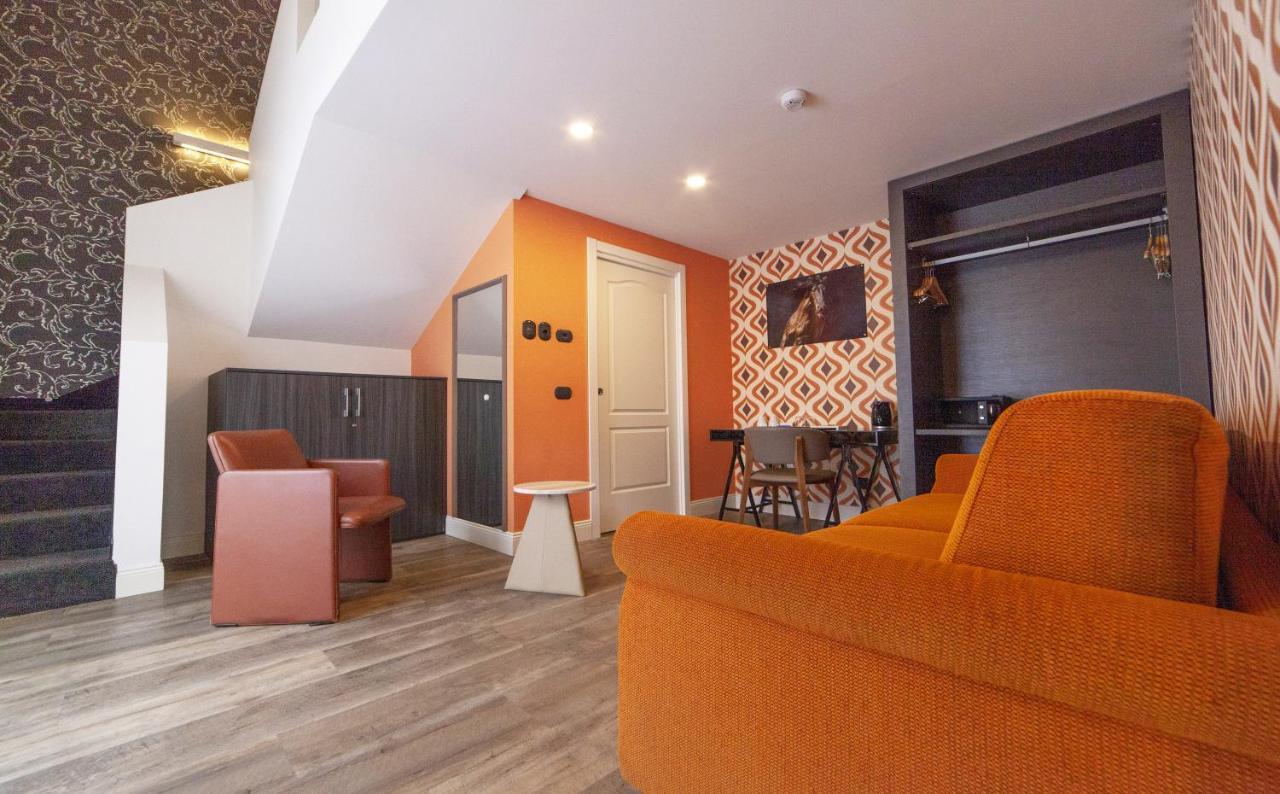 Hotel Al Campanile - Luxury Suites & Apartments Baveno Exteriör bild