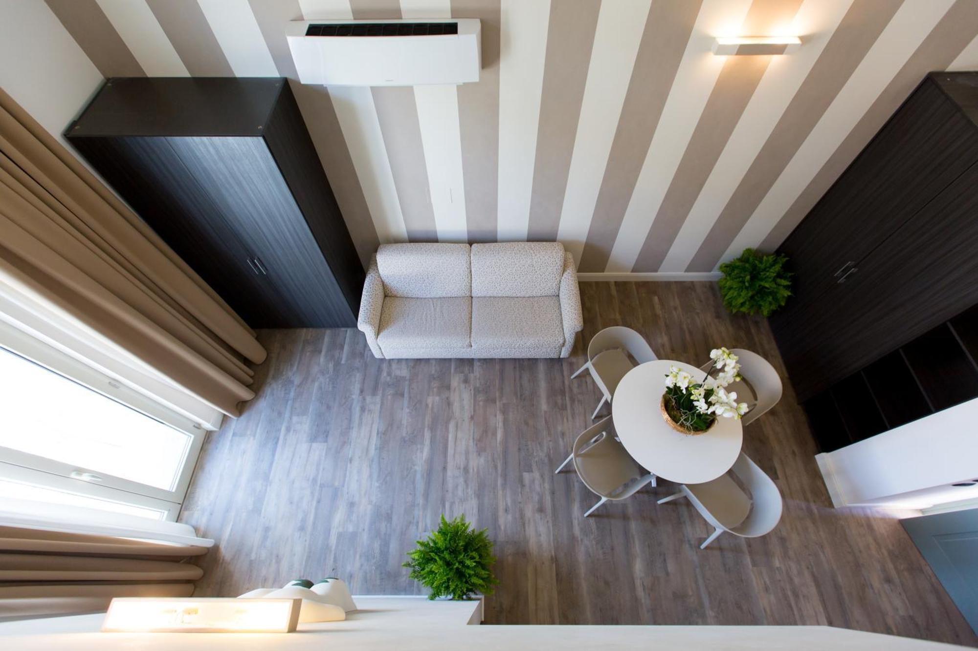 Hotel Al Campanile - Luxury Suites & Apartments Baveno Exteriör bild